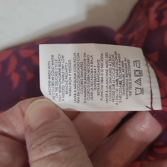 CAbi women's sleeveless with split back top size XS - Picture 6 of 8